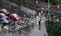 禮讓行人監控系統+政策助力 共建城市文明交通