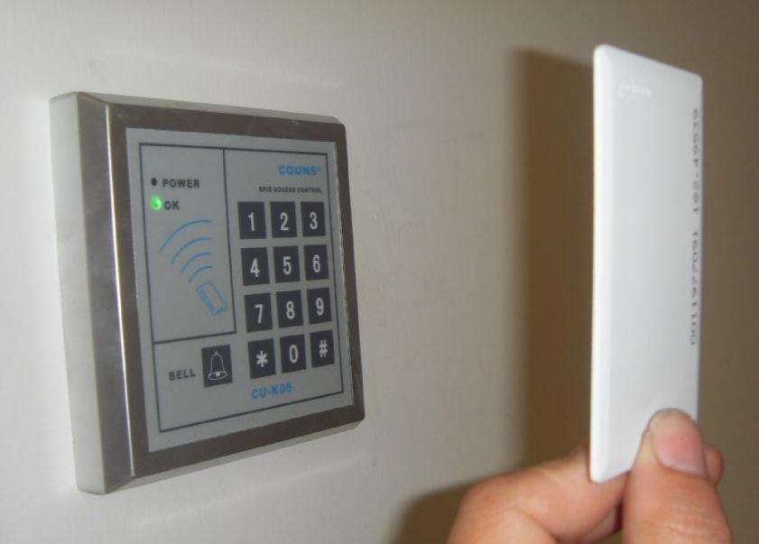 重慶監控萬(wàn)建電子帶您了解門(mén)禁的種類(lèi)